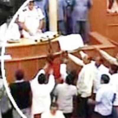 Cong MLAs hurl chair in Odisha Assembly