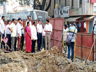 Tejasvi Surya directs officials to fix Bannerghatta Road