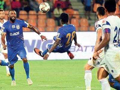 After a humiliating 0-5 loss to Goa, Mumbai City FC bounce back to down Dynamos at home