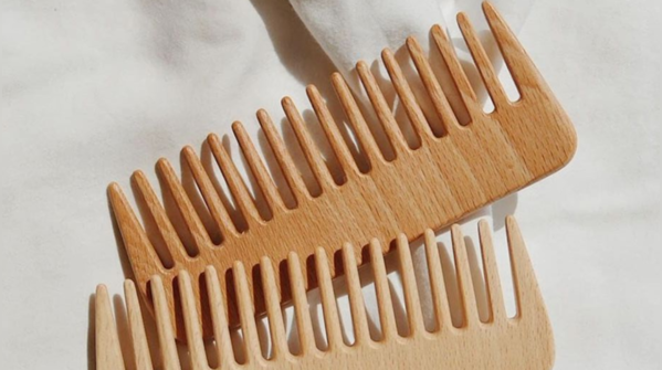 Wide-tooth comb