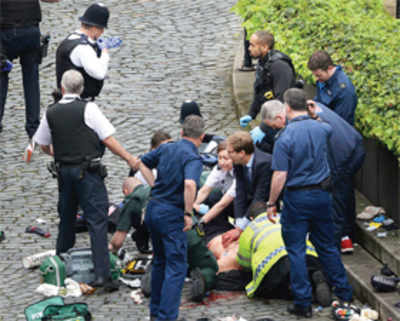 4 killed in UK Parl attack
