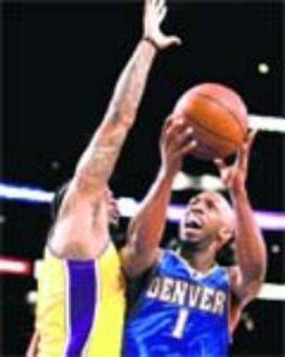 Billups ends Lakers run