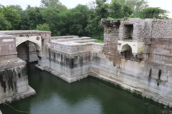 Bowlis in Qutub Shahi Tombs bag UNESCO ‘award of distinction’