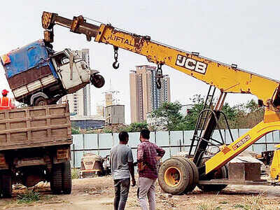 Operation Khataara: TMC gives dumpers, cranes and staff to remove khataaras Operation Khataara: TMC gives dumpers, cranes and staff to remove khataaras