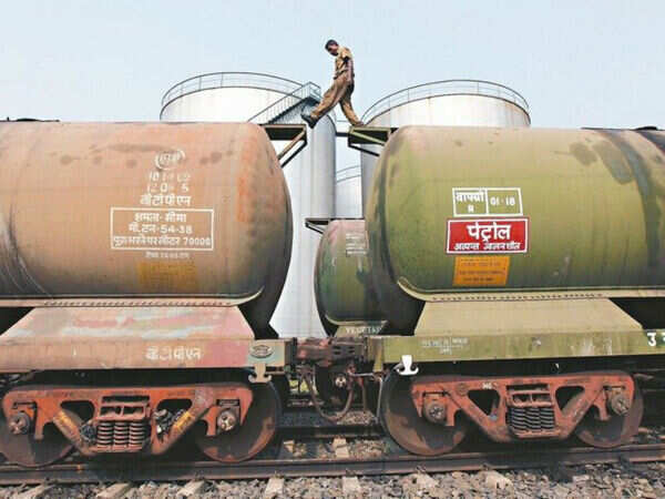 'Risks to Indian oil marketing companies as government seeks more returns'