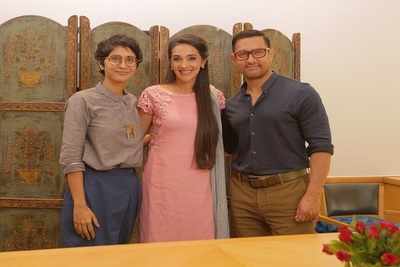 Aamir Khan, Kiran Rao raise funds for Maha's drought-hit farmers