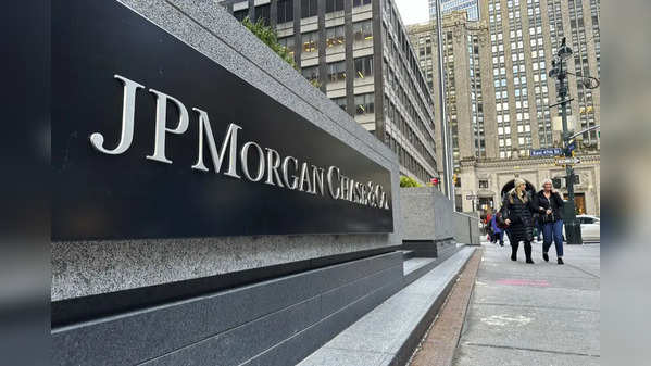 JPMorgan Chase reports 50% profit surge in Q4: key insights and future projections