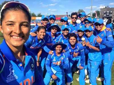 ICC Women’s world cup 2017: From Amitabh Bachchan to Sonakshi Sinha, Bollywood stars congratulate Indian team over victory against Pakistan