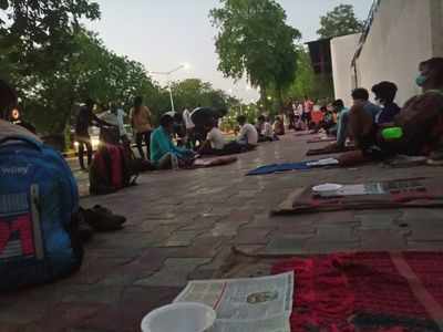 Migrants begin 233 km long walk from Gujarat to Madhya Pradesh