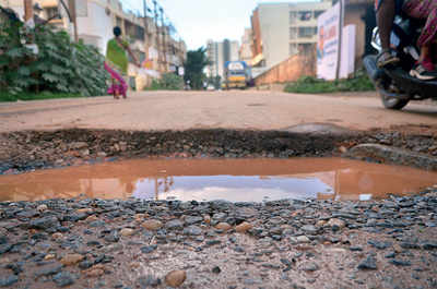 Bengaluru: Residents in Thuburahalli at risk as BBMP can't lay a road; craters, potholes aplenty