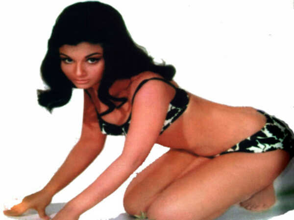 Yesteryear actresses who sizzled in a bikini