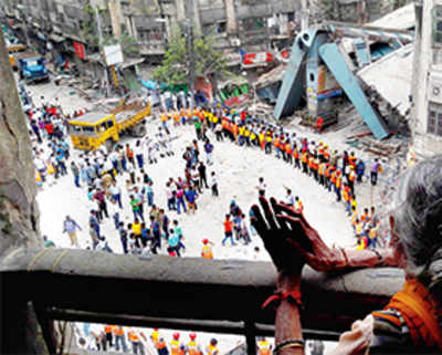 Kolkata flyover crash: Toll touches 25, IVRCL head still out ‘travelling’