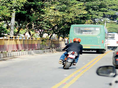 Bus lane scores well in its first trial