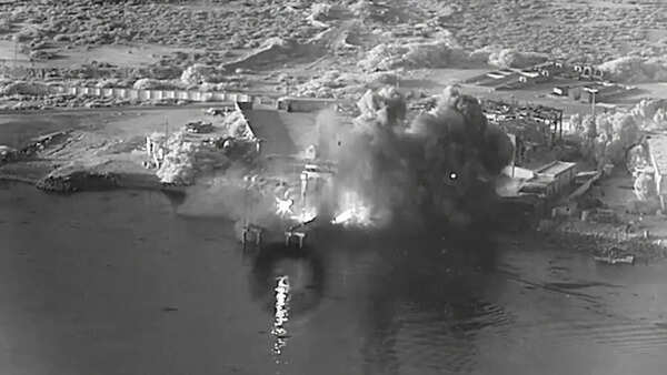 US launches third straight night of strikes on Iran as Strait of Hormuz tensions escalate