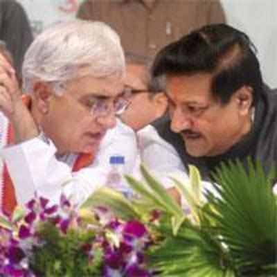 UPA feels Anna chill, will bring in Lokpal in Winter session