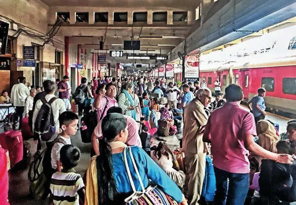 Pune rail division to start construction of permanent holding area for passengers