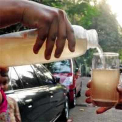 Juhu residents take ill after getting contaminated water