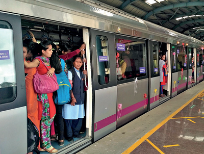 Namma commuters want BMRCL to clear Metro coach exits