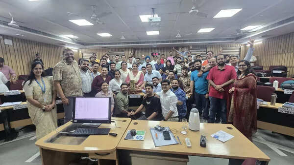 Expand your leadership journey with IIM Lucknow’s PGPWE programme: 2-Year MBA for working executives