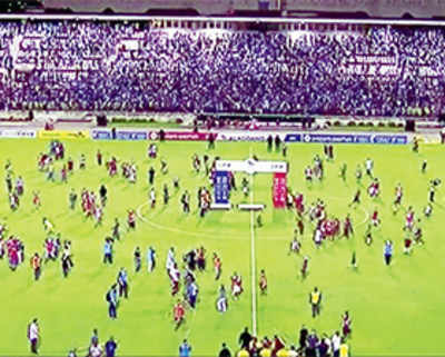 Violence mars Brazilian football match as fans brawl on pitch