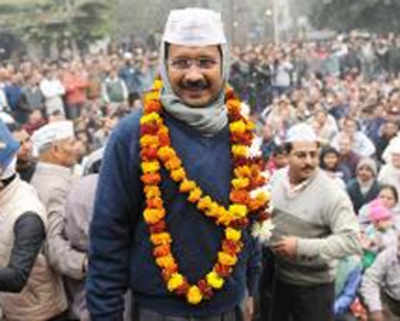 Kejriwal meets LG, asks him to withdraw letter to Prez