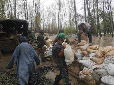 J&K Avalanche: Three soldiers killed in Batalik Sector; Srinagar-Jammu highway still shut