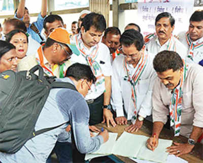 1 lakh people signed petition against Metro fare hike: Cong