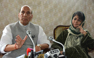 Kashmir unrest: Rajnath meets CM Mehbooba
