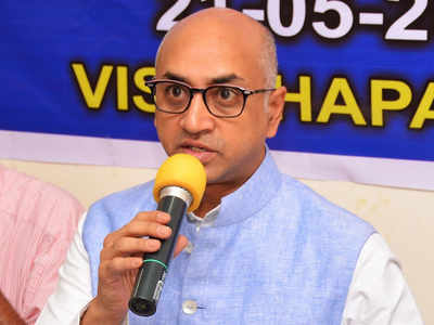 Andhra Pradesh: IT searches at TDP candidate Galla Jayadev’s office and residence