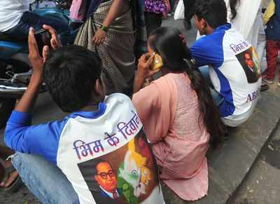 Tributes paid to B R Ambedkar on death anniversary