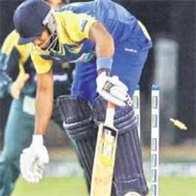 Pakistani pacers blow Lanka away