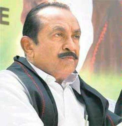 DMK supporters stop Vaiko from meeting Karunanidhi in hospital