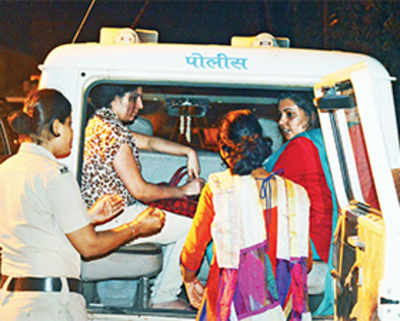 Sisters bite women cops for writing FIR in Marathi