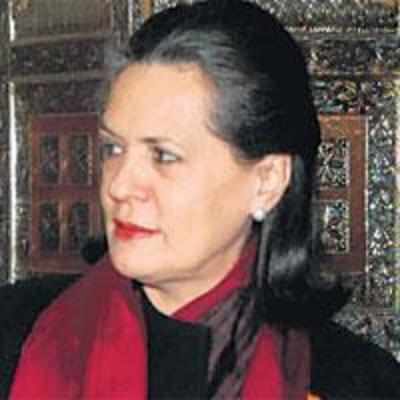 Revive AICC: Sonia's New Year resolution