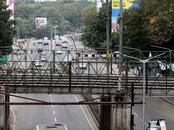 Soon a foot over bridge to connect Tambaram railway station and bus stand