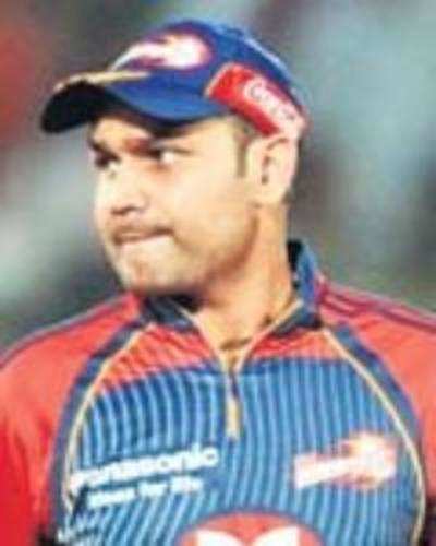 We have a special plan to get Sehwag out, says Yuvraj