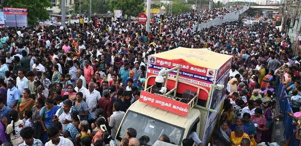 Deal sternly with bid to desecrate Azhagar procession: HC