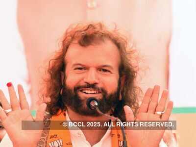 Man arrested after he opens fire outside BJP MP Hans Raj Hans's office in Delhi