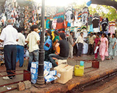 Diwali cleaning: BMC flushes out illegal hawkers from SoBo streets