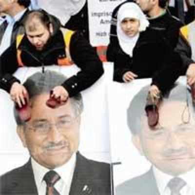 Musharraf fit to be murdered: fatwa