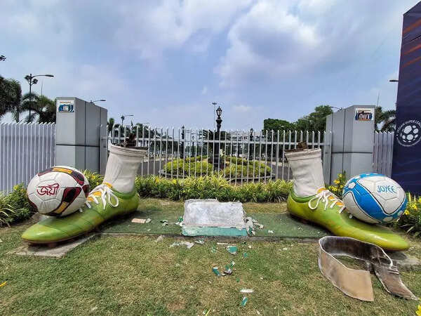 Didi upset over ‘football-man’ demolition