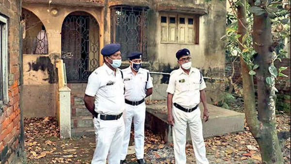 Kolkata: Cops find man staying with dad’s body at Garfa home for 3 months