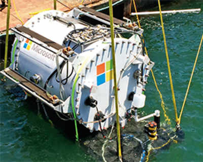 Microsoft begins testing underwater data centres