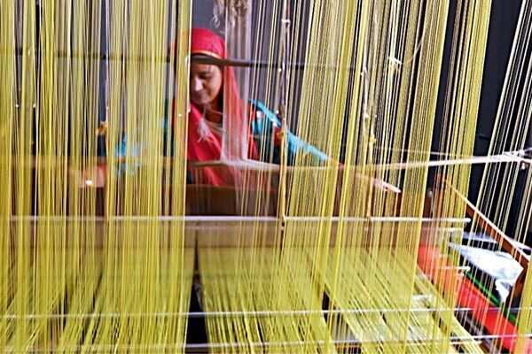 After 400 years, men in Kaithoon are giving up on the loom