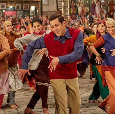 Salman Khan’s Tubelight song Radio sets the right tempo