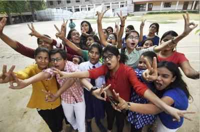 Maharashtra HSC Class 12th Results 2017 declared at mahresult.nic.in: Class 12 pass percentage is 89.50 per cent, girls continue to outperform boys