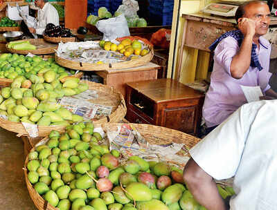 Mangoes rain on Bengaluru two months earlier, thanks to Vardah