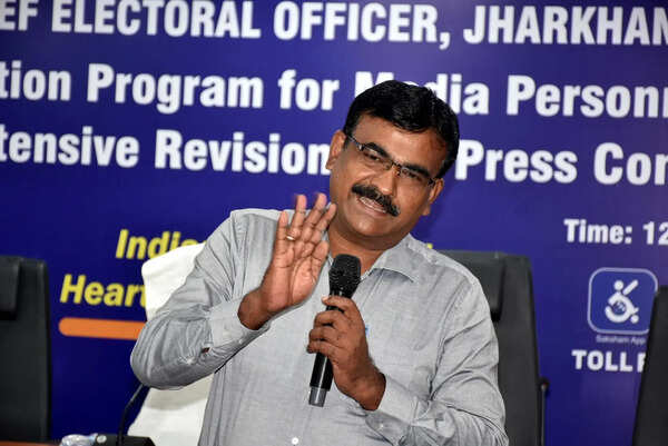 Jharkhand CEO shares list of unmapped voters with political parties, asks for their cooperation