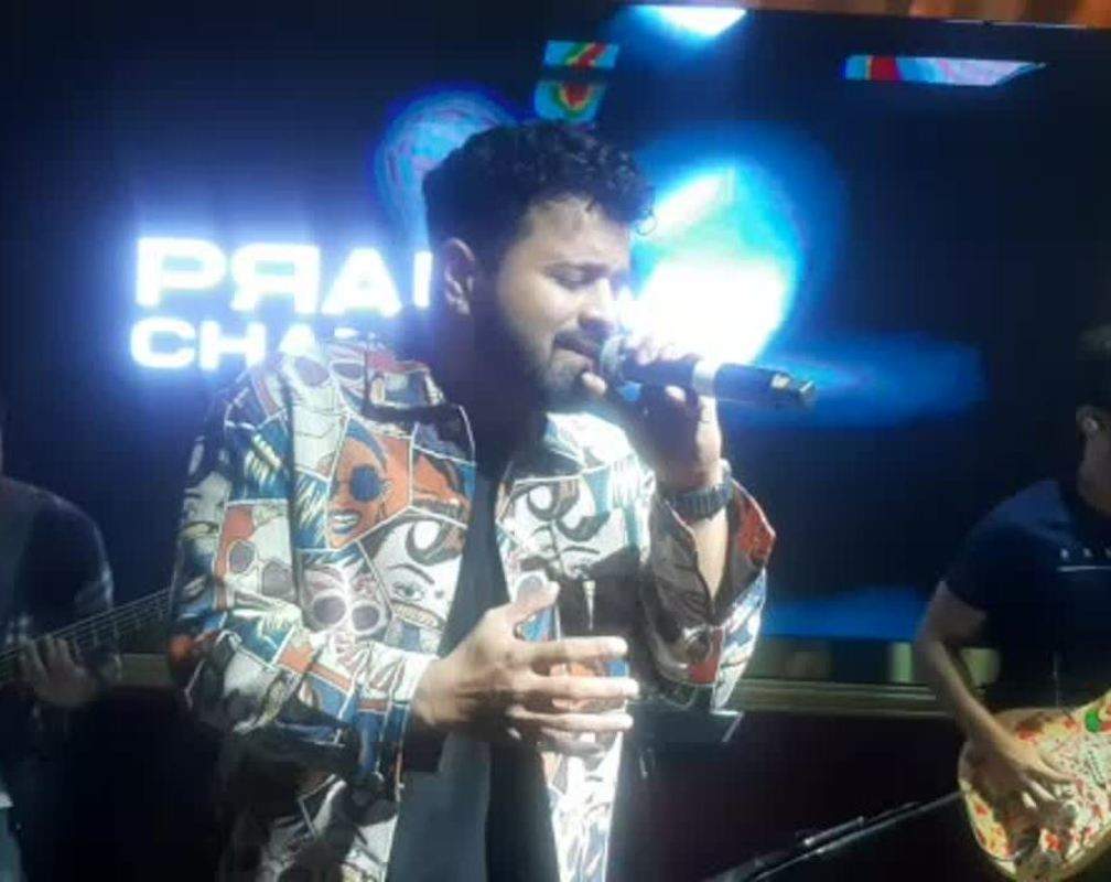 
Pranav Chandran performs in Kolkata
