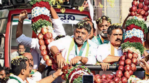 Karnataka assembly polls: BJP&rsquo;s blitz in 5 &lsquo;B&rsquo; districts, while Congress keeps pace